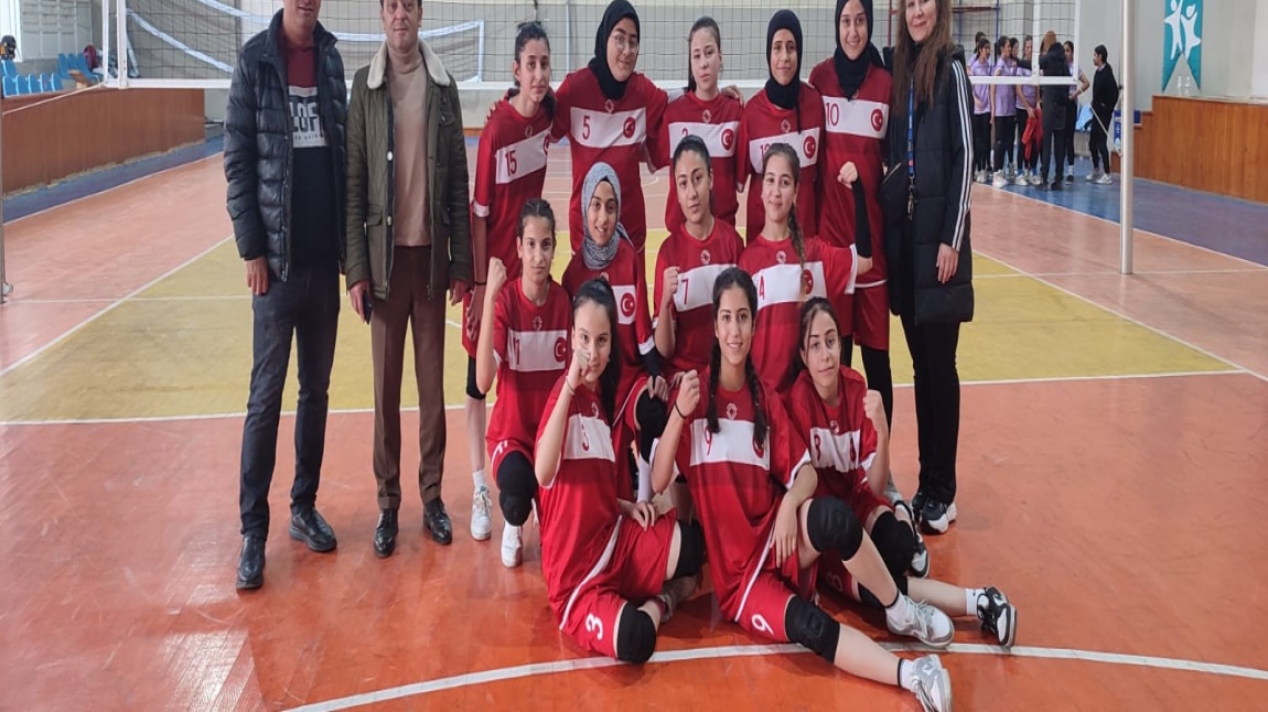 Okulumuz Voleybol Takımımız Grup 2. oldu